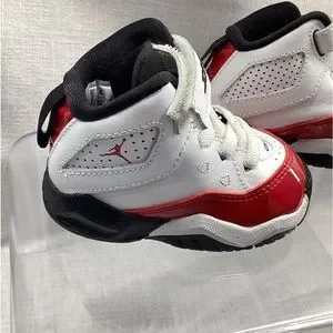 jordan b loyal white metallic silver
